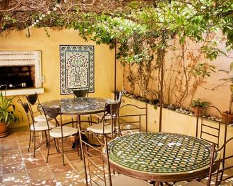 Maison Saint Louis avec Jacuzzi - Besse-sur-Issole - Patio