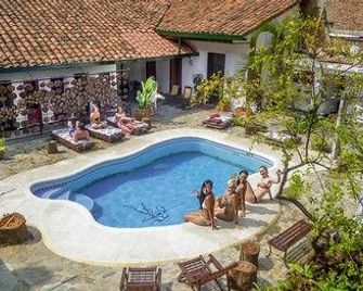 Viajero Cali Hostel & Salsa School - Cali - Uima-allas