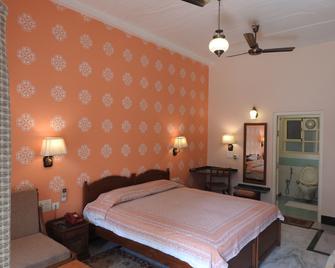 Hotel Jai Niwas - Jaipur - Bedroom