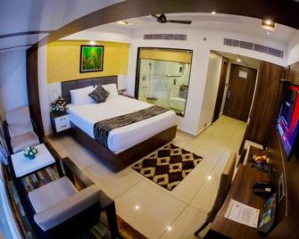 ذه ريناي كوشين - كوتشي - غرفة نوم