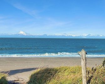 Kenai Beachfront Cabin 5 - Rustic Alaskan Cabin - Kenai - Beach