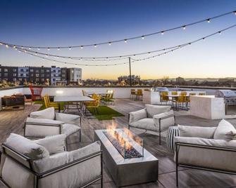 Luxury Studio, Gym, Spa, Garage Parking 301 - Denver