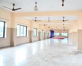 hotel suhag - Karkala - Lobby