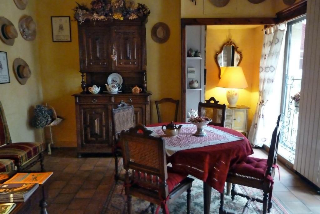 Le Coq d'Or - בריב לה גייארד - חדר אוכל