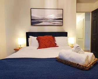 On Golf Course | Peaceful | Central | Upscale - Columbus - Bedroom