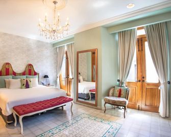 San Felipe Junior Suite: Historia, Encanto y Comodidad - Ciudad de Panamá - Habitación