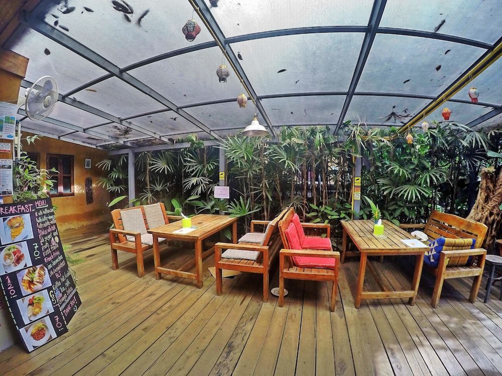 بريز أوف باي جست هاوس