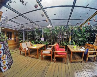 Breeze OF Pai Guesthouse - Pai - Patio