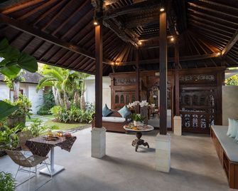 Tapa Tepi Kali Canggu - North Kuta - Patio