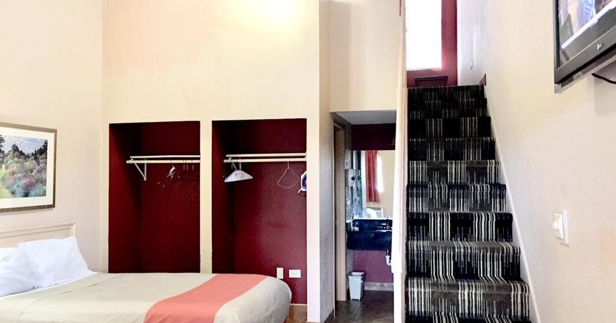 Red Carpet Inn Great Lakes 65 North Chicago Hotel Deals Reviews Kayak