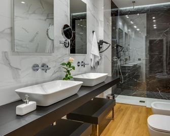 Roccaregina Hotel - Sciacca - Phòng tắm