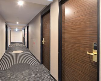 Apa Hotel Niigata Furumachi - Niigata - Hallway
