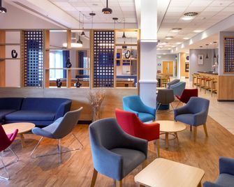 Holiday Inn Express Hull City Centre By IHG - Hull - Lounge