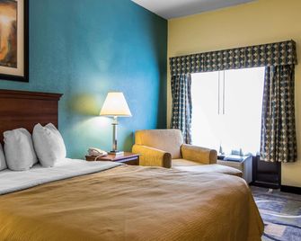 Baymont Inn & Suites by Wyndham - Memphis - Sypialnia