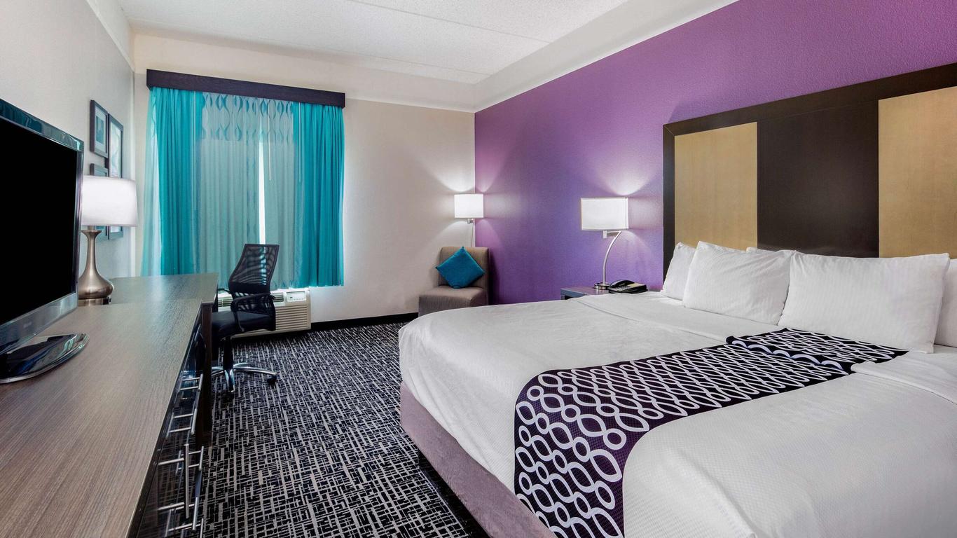 La Quinta Inn & Suites by Wyndham Mission at West McAllen