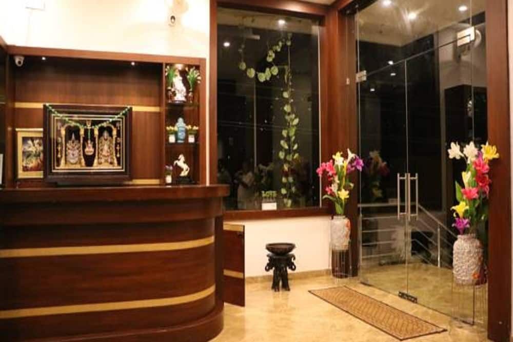 Elgozo Hotel Dreams Paradise - Yercaud - Yercaud - Rezeption
