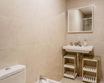 Apartamento Duplex La Estrella - Cadiz - Bathroom