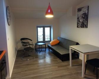 Appartshotels'de Ville - Bourg-lès-Valence - Obývací pokoj