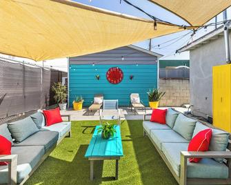 Modern 4br Close To Universal + Great Bbq Area! - Van Nuys - Patio