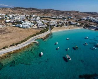Pangaia Seaside Hotel Adults Only - Kufonisia