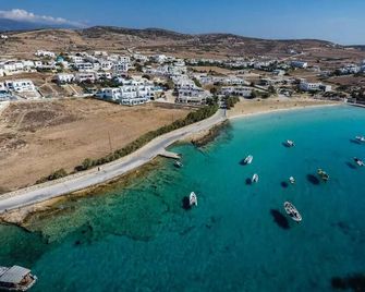Pangaia Seaside Hotel Adults Only - Kufonisia