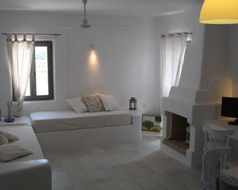 Aeraki Villas - Santa Maria - Living room