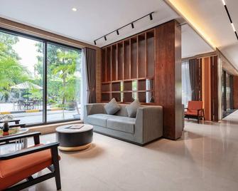 Nesta Hotel & Spa - Hanoi - Wohnzimmer