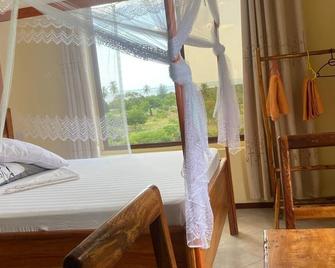 Authentic Mikoko Beach & Cottages - Bagamoyo - Bedroom