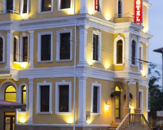 Hotel Bulair - Boergas - Gebouw