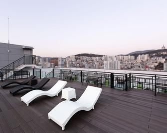 Notte La Mia Hotel - Busan - Balkon