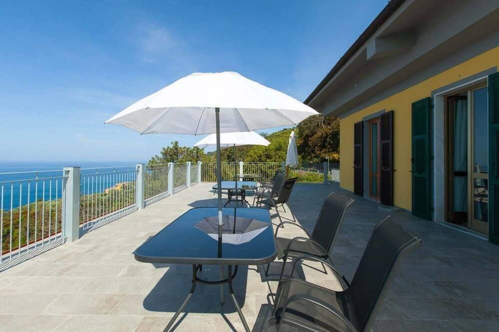 هوتل ديو جيميلي - ريوماغيور - شرفة