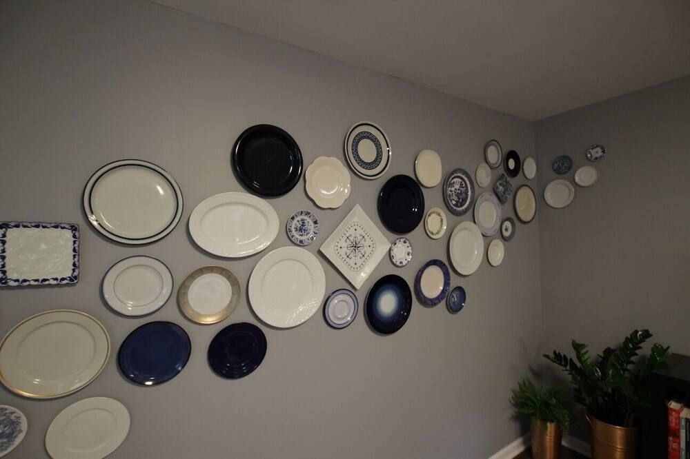 Room amenity view of Sunny Jumbo Studio in the Heart of Oak Park