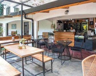Believe Surf & Yoga Lodge Santa Teresa - Santa Teresa - Restaurace