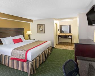 Ramada by Wyndham Ontario - אונטריו - חדר שינה