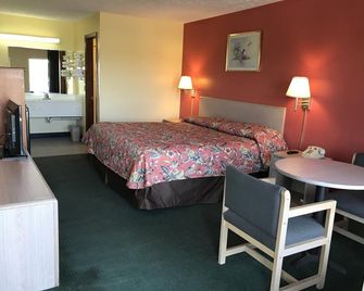 Express Inn New Albany Near Tupelo I 22 - New Albany - Schlafzimmer