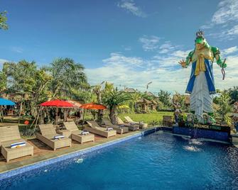 Kts Balinese Villas - North Kuta - Piscina
