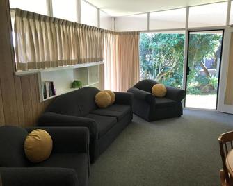 Ocean Breeze Motel - Port Macquarie - Stue