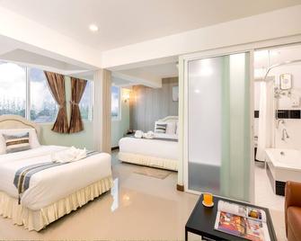 Roomquest Suvarnabhumi Airport Romklao Soi 6 - Bangkok - Habitación