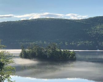 Tea Island Resort - Lake George - Outdoor view