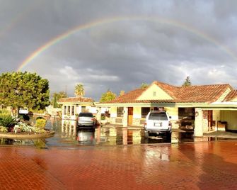 FairBridge Inn & Suites Gateway to Yosemite - Merced - Utsikt