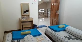 Imam Bonjol Hostel - Semarang - Habitación