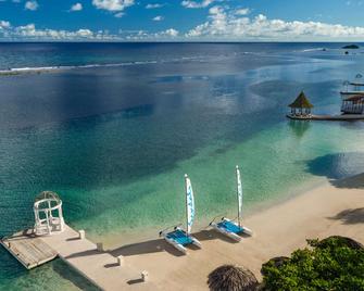 Sandals Royal Caribbean - Montego Bay - Beach