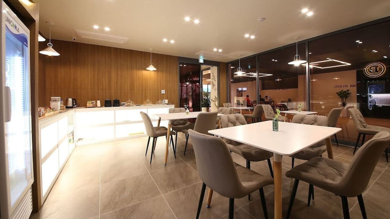 브라운도트호텔 신안점