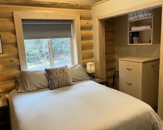 Clear creek cabin - Seward - Bedroom