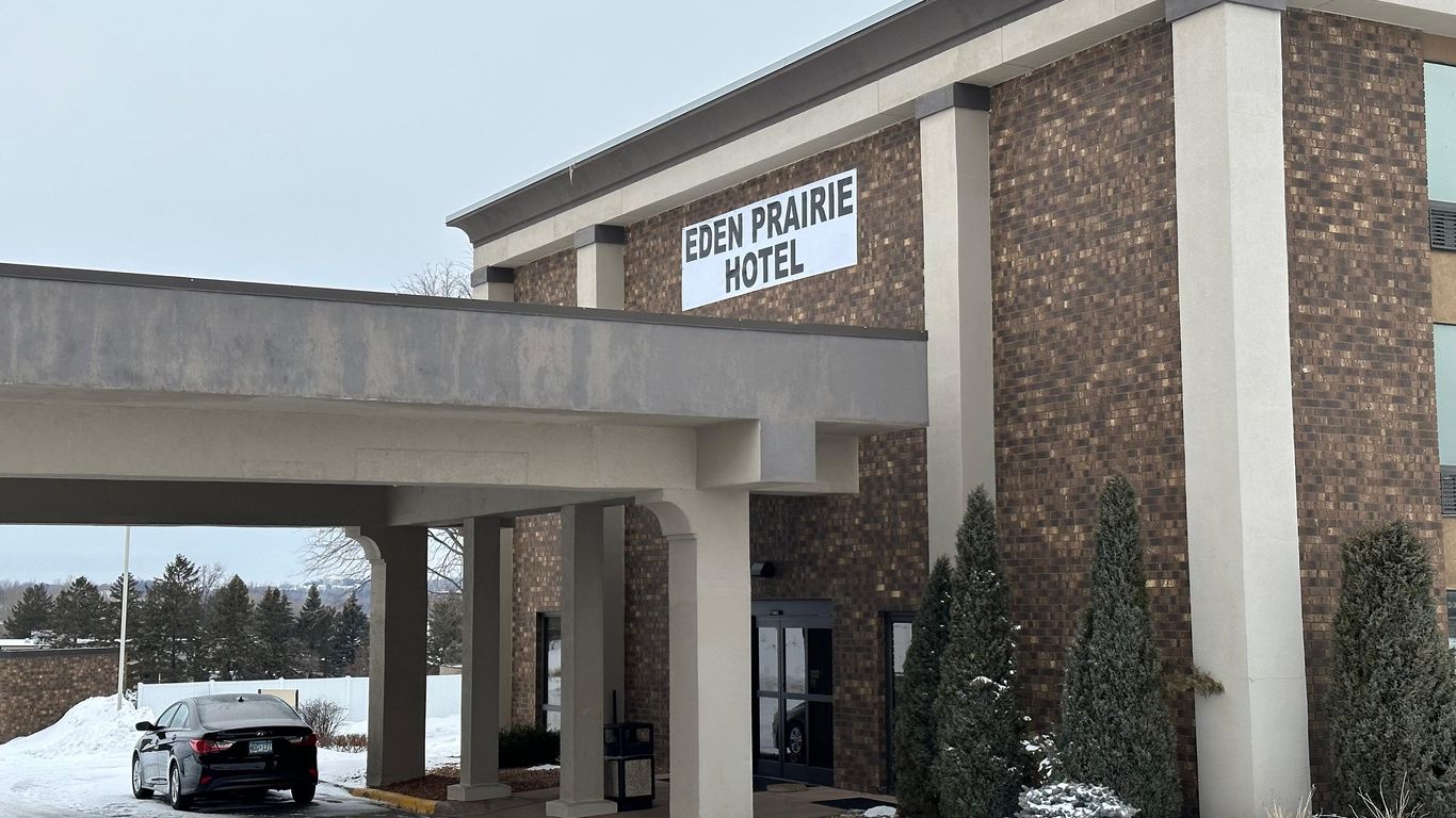 Holiday Inn Express & Suites Eden Prairie - Minneapolis By IHG