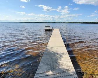 Lake Noquebay Waterfront Home - Crivitz - Playa