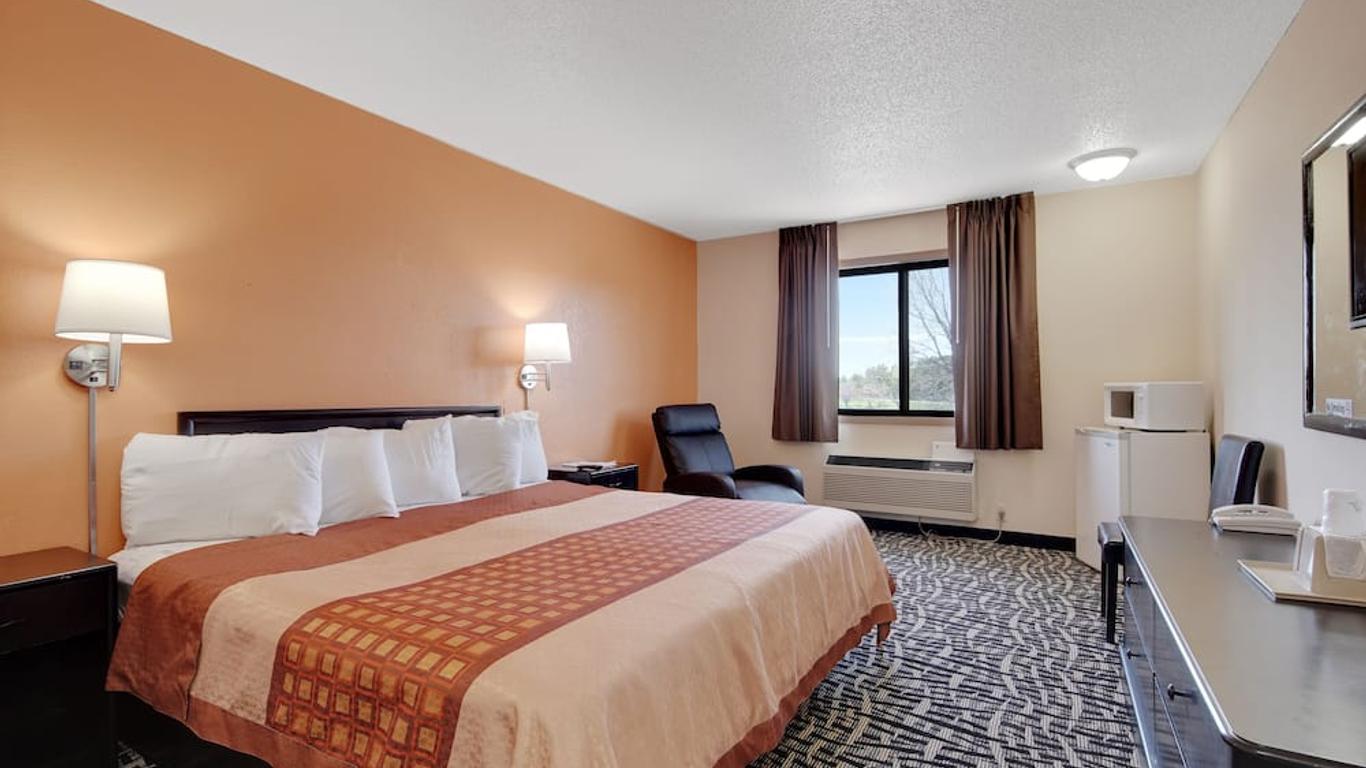 America's Quality Inn & Suites - Finlayson