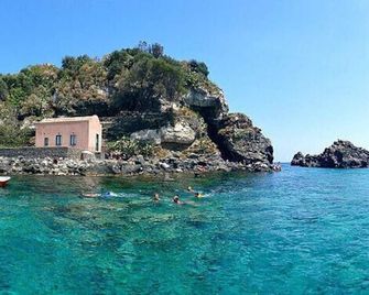 Oasis - Aci Castello