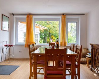 cozy apartment with Lechblick - Landsberg am Lech - Dining room
