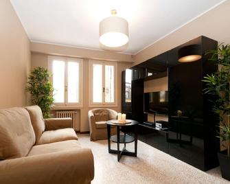 Centrale Venice Apartments - Venice - Living room